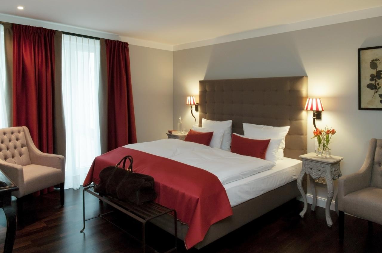 Hotel Im Hof 3*